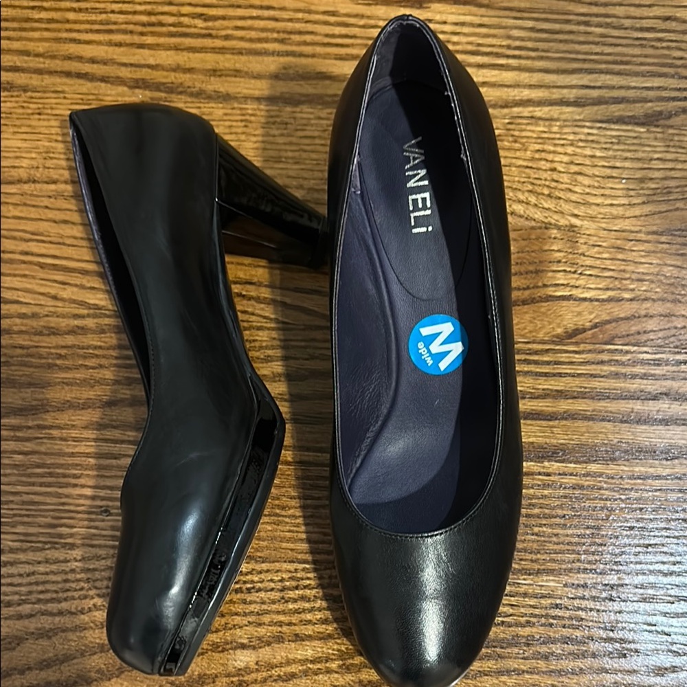NWT Vaneli Women's Black Leather Pumps Black Patent Heel & Platform Size 8WW - Picture 2 of 3